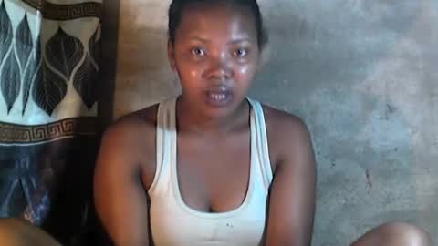 Snapshot of stephanie172 chatting on 12/22/25, 02:25 stephanie172 online show from 12/22/25, 02:25