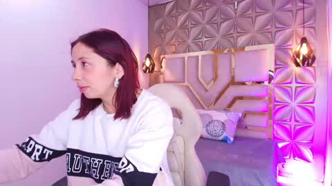 Stephaniesun  online show from 06/02/26, 12:18