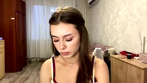 Stephani online show from 06/17/26, 04:19