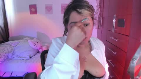 Stephanie  online show from 09/12/25, 07:58