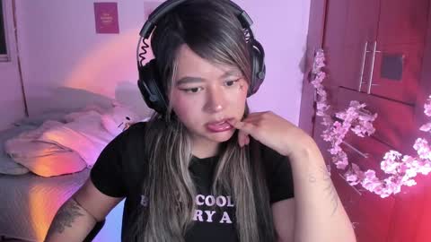 Stephanie  online show from 10/03/25, 02:41