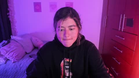 Stephanie  online show from 10/12/25, 01:48