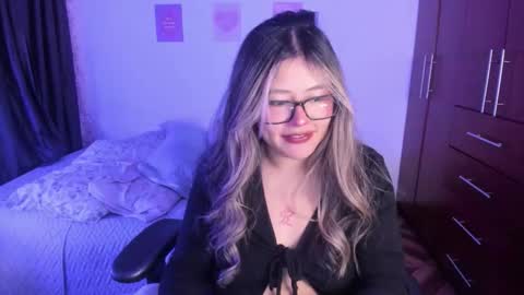 Stephanie  online show from 11/02/25, 11:40