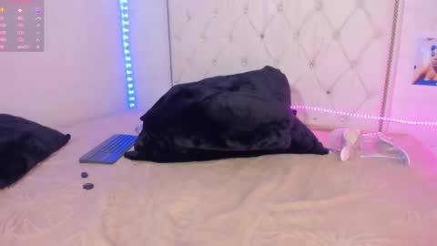 Snapshot of stephany_doll_ chatting on 04/11/26, 07:45 Anny online show from 04/11/26, 07:45