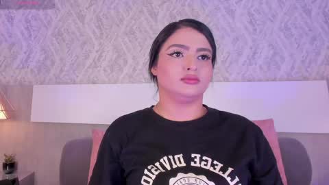 Snapshot of stephany_harlot chatting on 05/24/26, 11:43 stephany_harlot online show from 05/24/26, 11:43