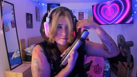 Snapshot of stephany_uwu chatting on 01/10/25, 01:21 Stephany independient model online show from 01/10/25, 01:21
