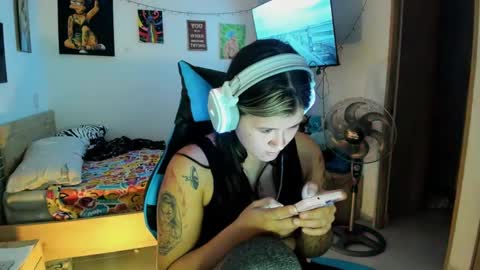 Snapshot of stephany_uwu chatting on 01/24/25, 12:52 Stephany independient model online show from 01/24/25, 12:52