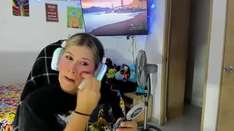 Snapshot of stephany_uwu chatting on 01/29/25, 02:51 Stephany independient model online show from 01/29/25, 02:51