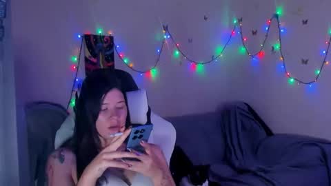 Snapshot of stephany_uwu chatting on 01/18/26, 11:30 Stephany independient model online show from 01/18/26, 11:30