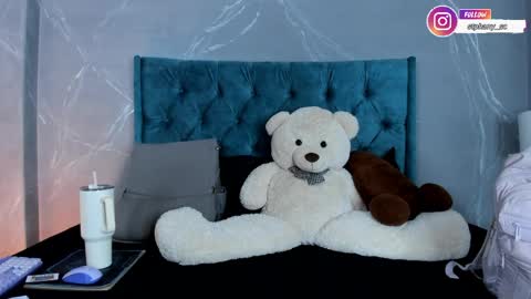 Snapshot of stephanysc chatting on 04/16/26, 12:11 Stefanny online show from 04/16/26, 12:11