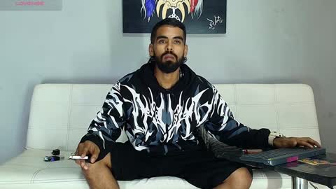    ................     online show from 01/06/25, 11:42