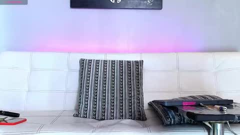    ................     online show from 03/09/25, 08:52