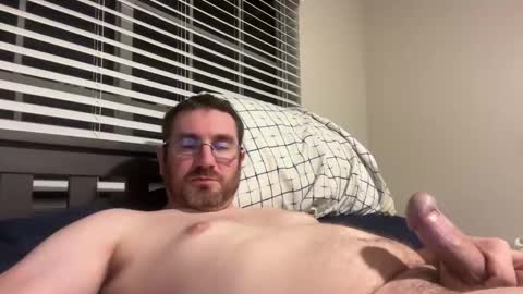 Snapshot of stephenhurst1987 chatting on 12/16/25, 05:12 stephenhurst1987 online show from 12/16/25, 05:12