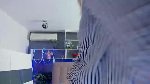 Stephie online show from 03/11/26, 06:30