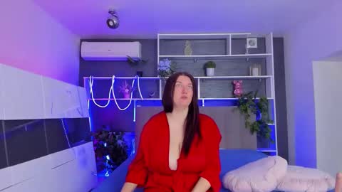 Stephie online show from 05/07/26, 05:24