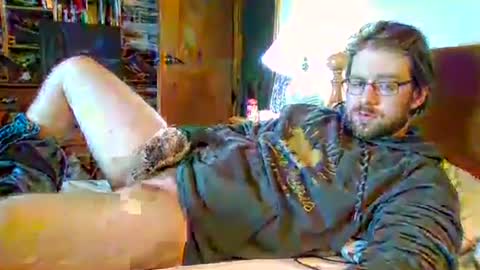 Snapshot of sterben13v chatting on 05/17/26, 10:28 Ian23602 online show from 05/17/26, 10:28