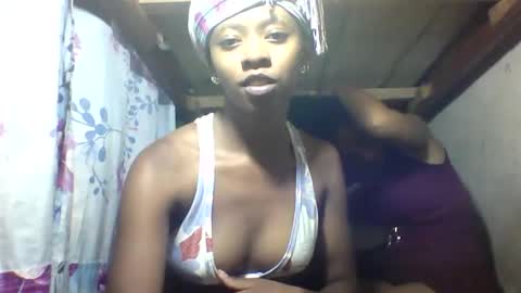 Snapshot of sterina0102 chatting on 12/04/25, 12:25 sterina0102 online show from 12/04/25, 12:25