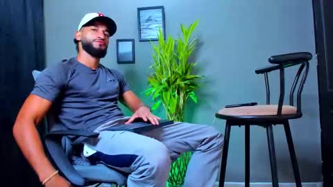 Snapshot of stev_velez chatting on 10/09/25, 11:19 Steve online show from 10/09/25, 11:19