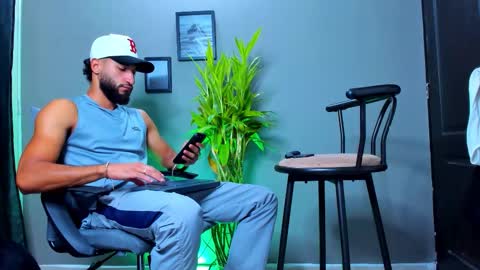 Snapshot of stev_velez chatting on 10/17/25, 11:57 Steve online show from 10/17/25, 11:57