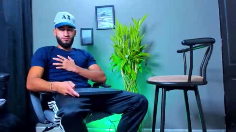 Snapshot of stev_velez chatting on 10/27/25, 12:09 Steve online show from 10/27/25, 12:09