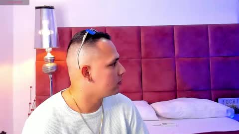 steve__ross online show from 12/15/25, 04:17