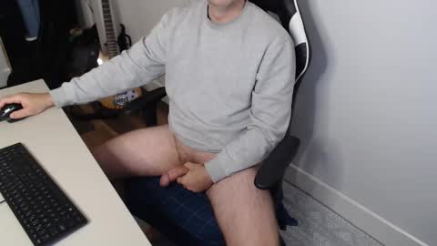 Snapshot of steve_oo8 chatting on 11/03/25, 12:17 steve_oo8 online show from 11/03/25, 12:17