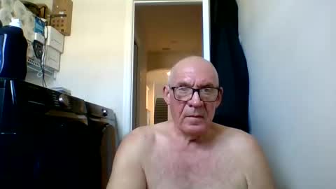 stevejons47 online show from 06/10/26, 07:02