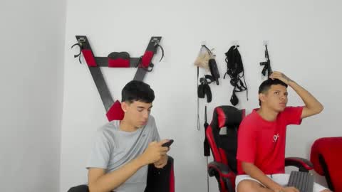 Snapshot of steven19_latinboy chatting on 12/15/25, 12:09 Steven online show from 12/15/25, 12:09