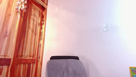 Snapshot of steven_modelo69 chatting on 02/01/25, 02:05 steven_modelo69 online show from 02/01/25, 02:05