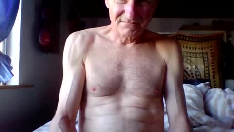 Snapshot of steviehard7 chatting on 02/25/25, 03:38 steviehard7 online show from 02/25/25, 03:38