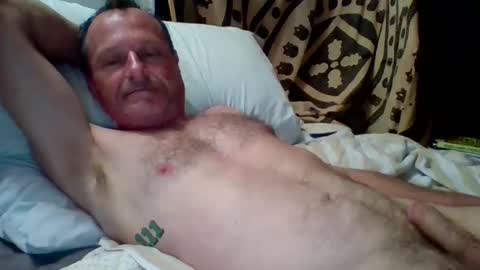 Snapshot of steviehard7 chatting on 09/18/25, 11:01 steviehard7 online show from 09/18/25, 11:01