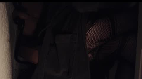 Snapshot of steviehello chatting on 02/14/25, 10:58 Skye online show from 02/14/25, 10:58