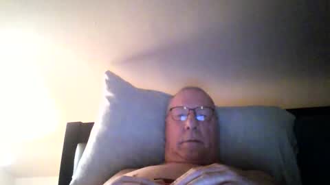 Snapshot of stew1014 chatting on 12/20/24, 10:38 bobby online show from 12/20/24, 10:38
