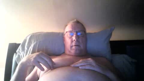 Snapshot of stew1014 chatting on 01/17/25, 09:49 bobby online show from 01/17/25, 09:49