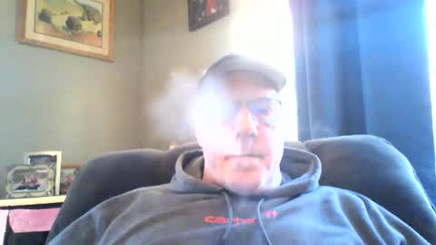 Snapshot of stew1014 chatting on 01/17/25, 02:07 bobby online show from 01/17/25, 02:07