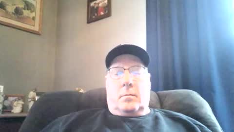 Snapshot of stew1014 chatting on 02/05/26, 03:49 bobby online show from 02/05/26, 03:49