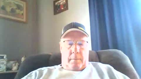 Snapshot of stew1014 chatting on 02/07/26, 06:22 bobby online show from 02/07/26, 06:22