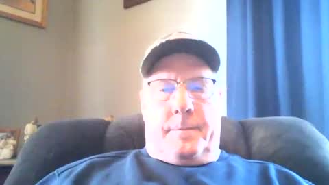 Snapshot of stew1014 chatting on 02/13/26, 03:08 bobby online show from 02/13/26, 03:08