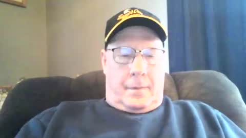 Snapshot of stew1014 chatting on 02/20/26, 01:33 bobby online show from 02/20/26, 01:33