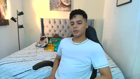 Snapshot of stewart_mateo_ chatting on 09/25/25, 02:37 stewart online show from 09/25/25, 02:37