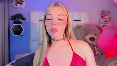 Snapshot of steyseequeen chatting on 11/02/25, 10:34 Steisee Reyes online show from 11/02/25, 10:34