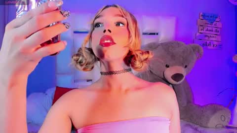 Snapshot of steyseequeen chatting on 11/14/25, 08:40 Steisee Reyes online show from 11/14/25, 08:40