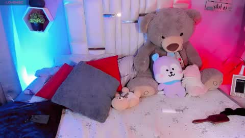 Snapshot of steyseequeen chatting on 02/03/26, 06:40 Steisee Reyes online show from 02/03/26, 06:40