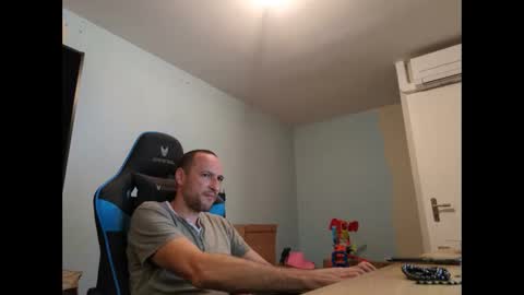 stickolive1 online show from 09/17/25, 08:43