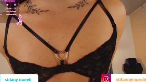 Stifanny Moreli  online show from 09/18/25, 10:01