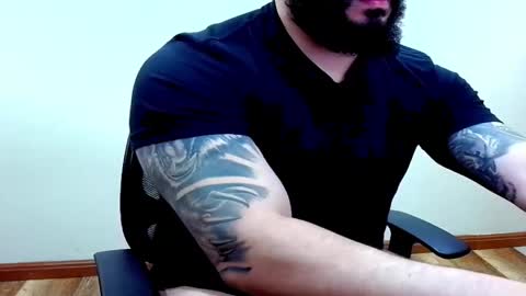 stiven253958 online show from 04/17/26, 12:46