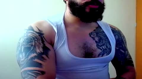 stiven253958 online show from 04/19/26, 03:44