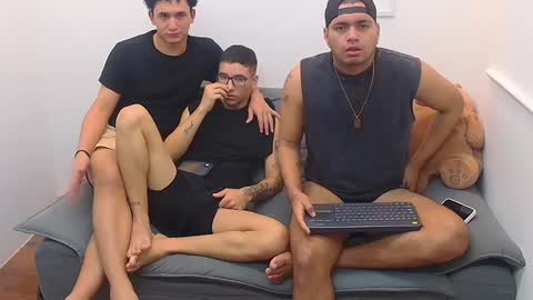 friends online show from 12/18/24, 12:40