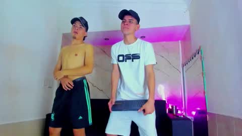 friends online show from 11/03/25, 04:36