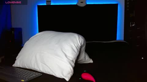 Snapshot of stivent777 chatting on 03/12/25, 11:53 stiven tellez online show from 03/12/25, 11:53